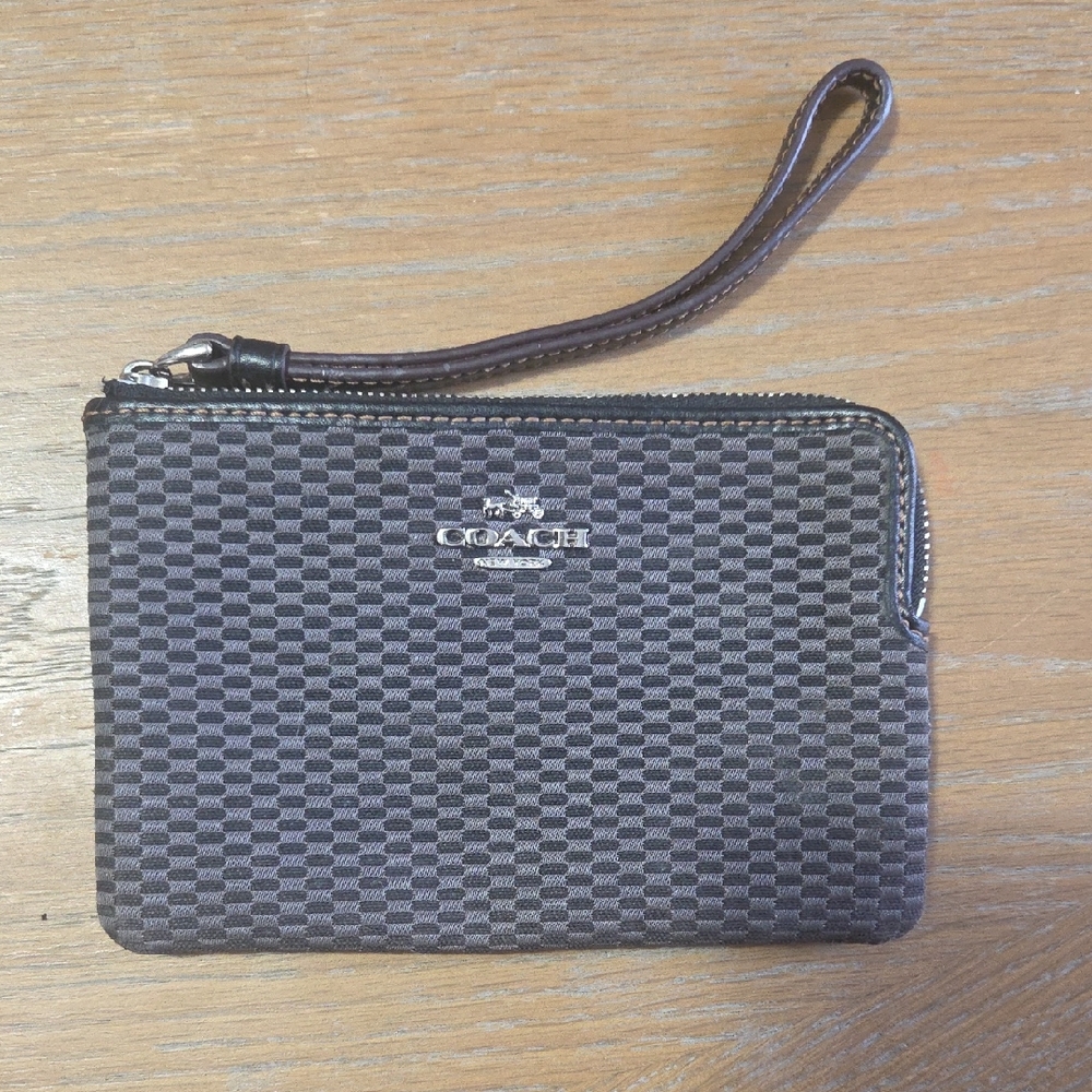 Vintage Coach Dark Brown Textured Wristlet